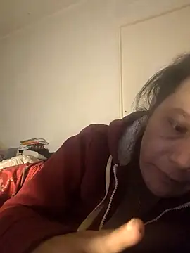 Snapshot of zeousseelphie chatting on September 2025 07:15:02 PM zeousseelphie online show from September 2025 07:15:02 PM