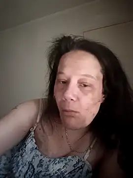 Snapshot of zeousseelphie chatting on June 2026 10:35:02 AM zeousseelphie online show from June 2026 10:35:02 AM