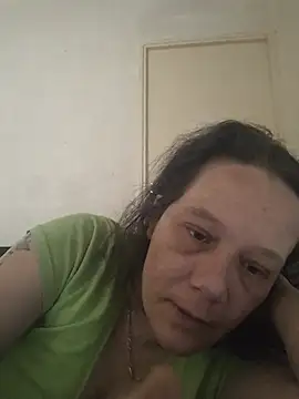 Snapshot of zeousseelphie chatting on June 2026 09:21:02 AM zeousseelphie online show from June 2026 09:21:02 AM