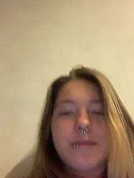 Snapshot of VesnaCrystal chatting on September 2025 02:13:02 PM VesnaCrystal online show from September 2025 02:13:02 PM