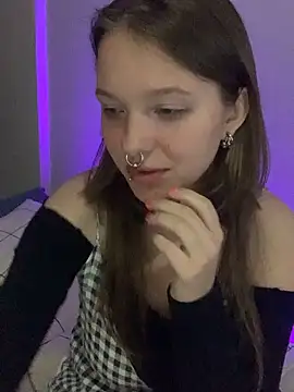 VesnaCrystal online show from April 2026 12:35:01 AM