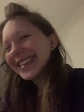 Snapshot of VesnaCrystal chatting on December 2025 07:08:01 PM VesnaCrystal online show from December 2025 07:08:01 PM