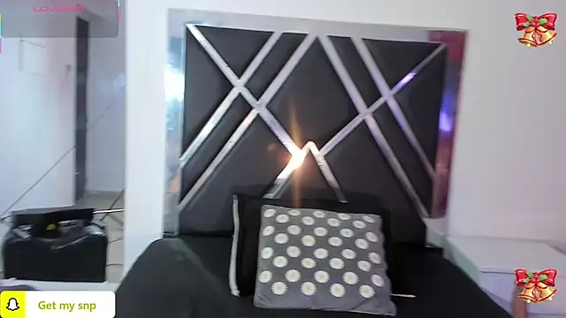 Snapshot of Michelle_Lewis_ chatting on November 2025 12:33:02 AM Michelle Lewis online show from November 2025 12:33:02 AM