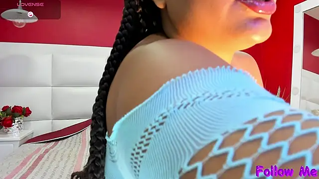 Snapshot of Michelle_Lewis_ chatting on September 2025 01:06:01 PM Michelle Lewis online show from September 2025 01:06:01 PM