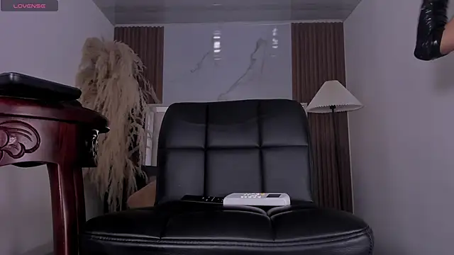 Snapshot of Xara_Blis chatting on October 2025 04:36:01 AM Xara Blis online show from October 2025 04:36:01 AM