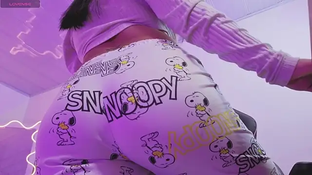 Snapshot of ZURY_TAY chatting on December 2025 11:45:01 AM ZURY TAY online show from December 2025 11:45:01 AM