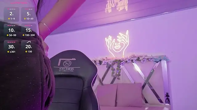 ZURY TAY online show from March 2026 11:44:01 AM