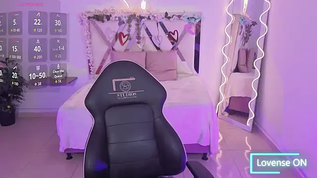 Snapshot of ZURY_TAY chatting on February 2026 11:51:01 AM ZURY TAY online show from February 2026 11:51:01 AM