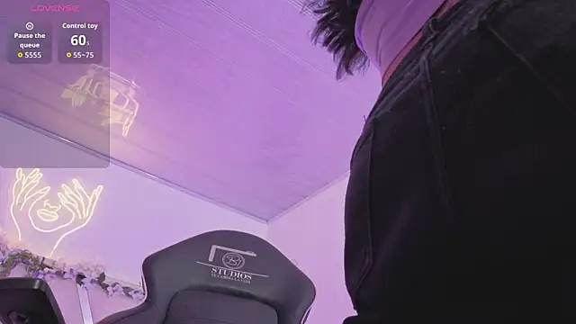 ZURY TAY online show from March 2026 11:38:02 AM