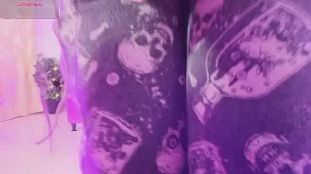 ZURY TAY online show from March 2026 12:06:02 PM