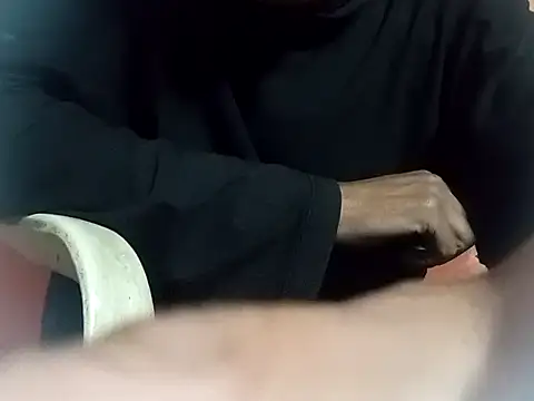 Snapshot of Hay-Viene-El-Huyy chatting on October 2025 09:34:02 AM Hay-Viene-El-Huyy online show from October 2025 09:34:02 AM