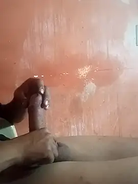 Snapshot of Hay-Viene-El-Huyy chatting on October 2025 04:46:01 AM Hay-Viene-El-Huyy online show from October 2025 04:46:01 AM