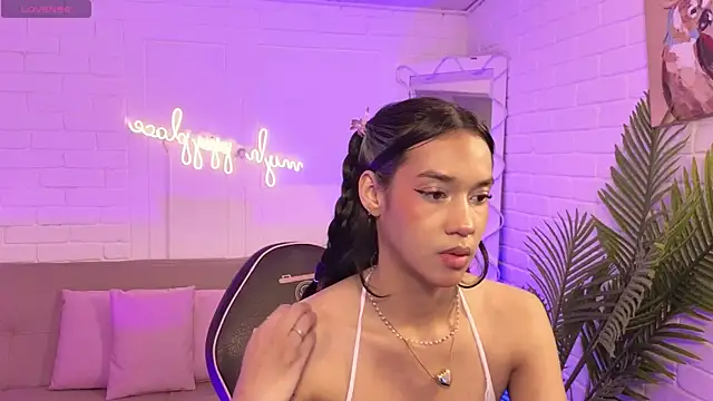 Snapshot of artemiss_tay chatting on November 2025 07:18:02 PM artemiss tay online show from November 2025 07:18:02 PM