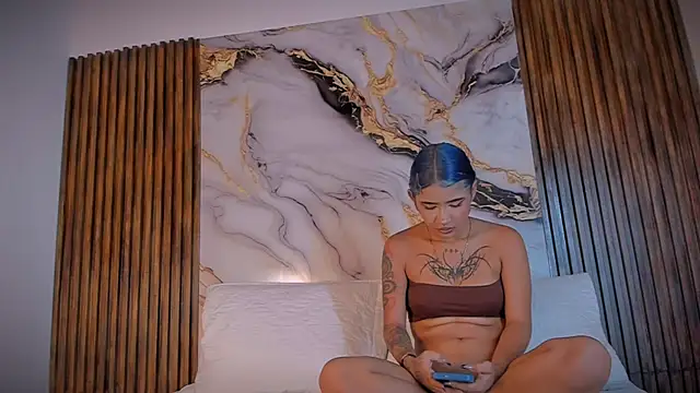 azul honey online show from April 2026 06:25:02 PM