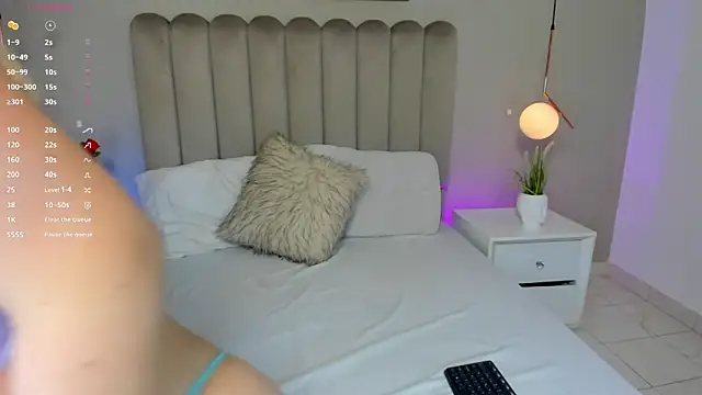 Dani rosse  online show from March 2026 01:02:01 PM