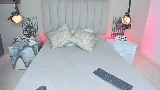 Dani rosse  online show from October 2025 07:37:01 PM