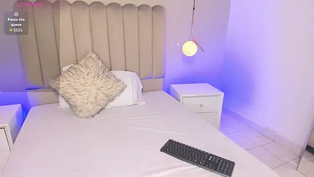 Dani rosse  online show from November 2025 01:03:01 PM