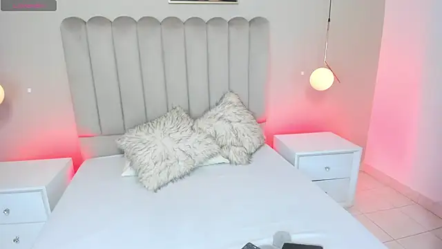 Dani rosse  online show from November 2025 02:33:01 PM