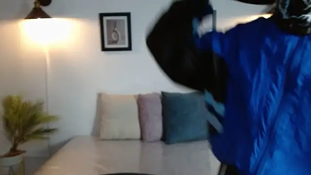 Evanss lx online show from April 2026 07:18:01 PM