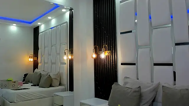 sarah ashbourne online show from September 2025 02:33:02 PM