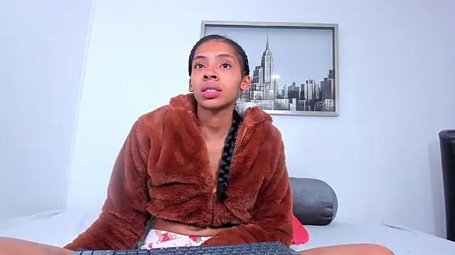 sarah ashbourne online show from September 2025 11:43:01 AM