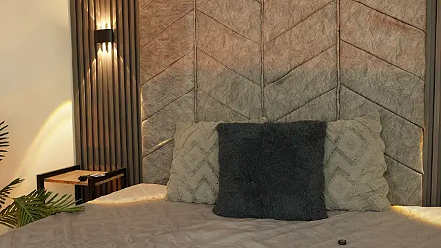 maddy1y  online show from February 2026 12:04:01 PM