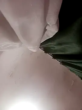 Lady 16 online show from December 2025 01:45:01 AM