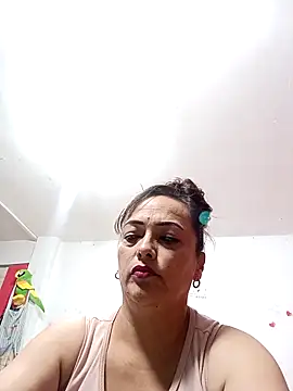 Lady 16 online show from October 2025 01:05:01 AM