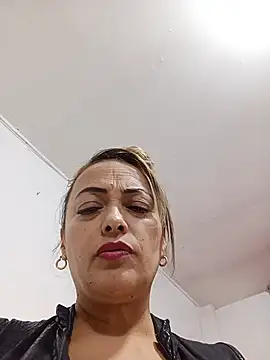 Snapshot of Lady_16 chatting on July 2026 03:46:01 AM Lady 16 online show from July 2026 03:46:01 AM