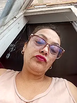 Snapshot of Lady_16 chatting on February 2026 03:34:01 PM Lady 16 online show from February 2026 03:34:01 PM