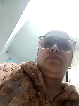 Lady 16 online show from September 2025 12:22:02 PM