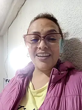 Lady 16 online show from November 2025 02:01:02 AM