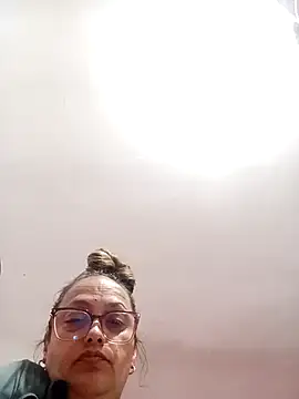 Snapshot of Lady_16 chatting on February 2026 10:31:02 PM Lady 16 online show from February 2026 10:31:02 PM