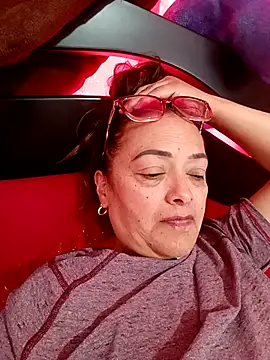 Lady 16 online show from September 2025 03:29:01 PM