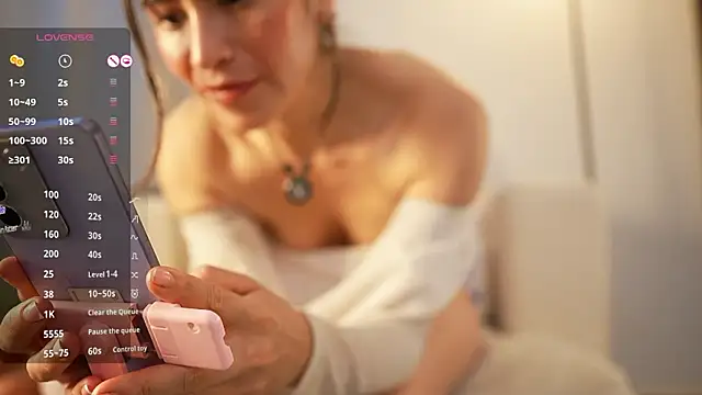 Snapshot of KristellV chatting on February 2026 11:21:02 AM KristellV online show from February 2026 11:21:02 AM