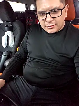 Snapshot of lucho8690 chatting on September 2025 09:33:02 PM lucho8690 online show from September 2025 09:33:02 PM