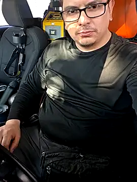 Snapshot of lucho8690 chatting on October 2025 08:42:02 PM lucho8690 online show from October 2025 08:42:02 PM