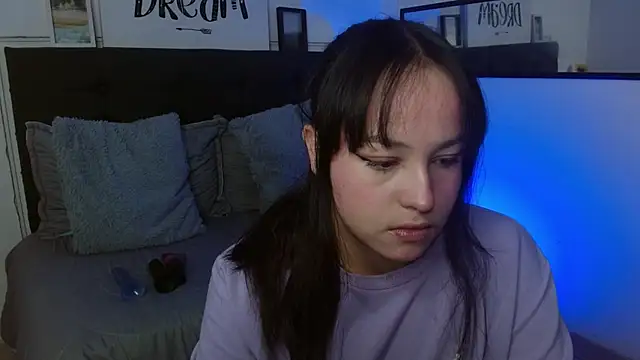 Eymmy 24 online show from September 2025 02:45:01 AM