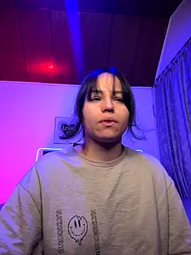 Eymmy 24 online show from November 2025 03:22:01 AM