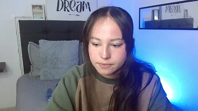 Eymmy 24 online show from September 2025 02:34:01 AM
