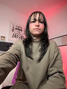 Eymmy 24 online show from October 2025 02:43:01 AM