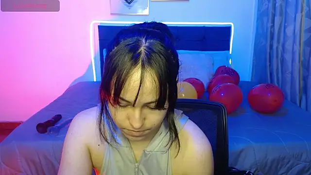 Eymmy 24 online show from November 2025 02:59:02 AM