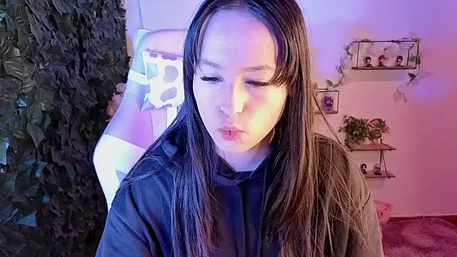 Eymmy 24 online show from May 2026 01:33:01 AM