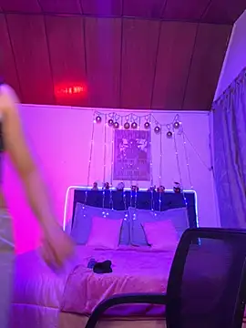 Eymmy 24 online show from November 2025 11:27:01 PM