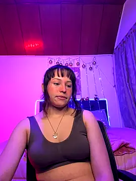 Eymmy 24 online show from November 2025 03:51:02 AM