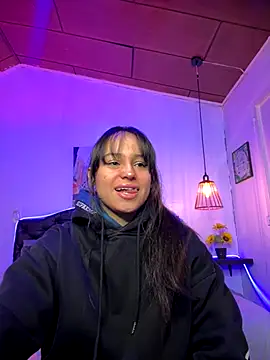 Eymmy 24 online show from October 2025 02:53:01 AM