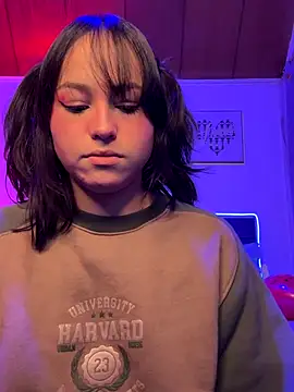 Eymmy 24 online show from November 2025 03:10:01 AM