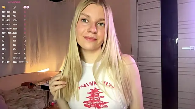 Snapshot of MaryjaneSpider chatting on October 2025 04:29:02 PM MaryjaneSpider online show from October 2025 04:29:02 PM