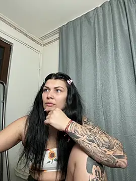 MiaKiittyy online show from February 2026 10:54:01 PM