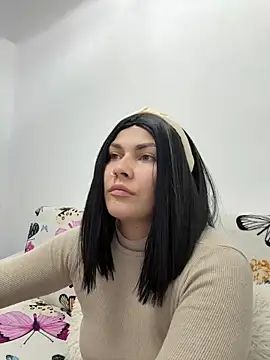 MiaKiittyy online show from May 2026 07:39:02 PM